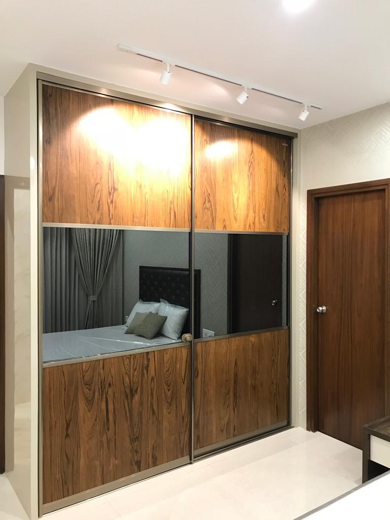 hettich-hafele-salice-aristo-godrej-saint-gobain-lacquer-glass-wardrobe-designs-dealers-manufacturers-in-gurgaon-gurugram-india